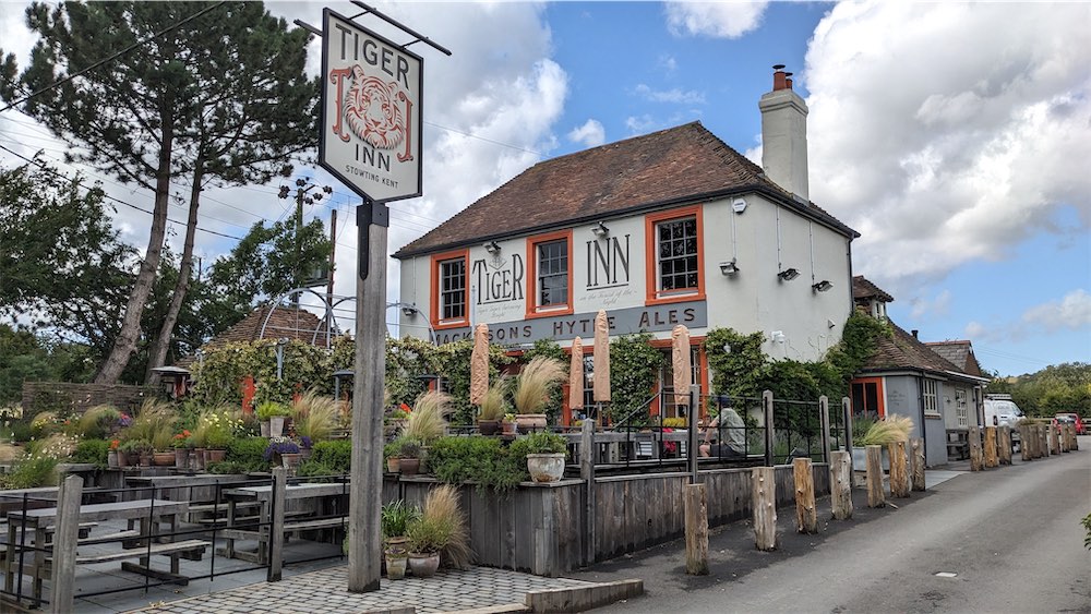 Exterior photo of the Tiger Inn, Stowting