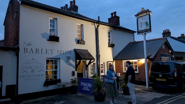 Exterior photo of the Barley Mow, Epsom