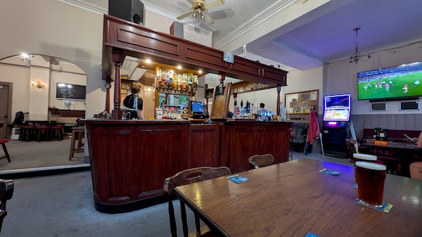 Interior photo of the Foresters, Dartford
